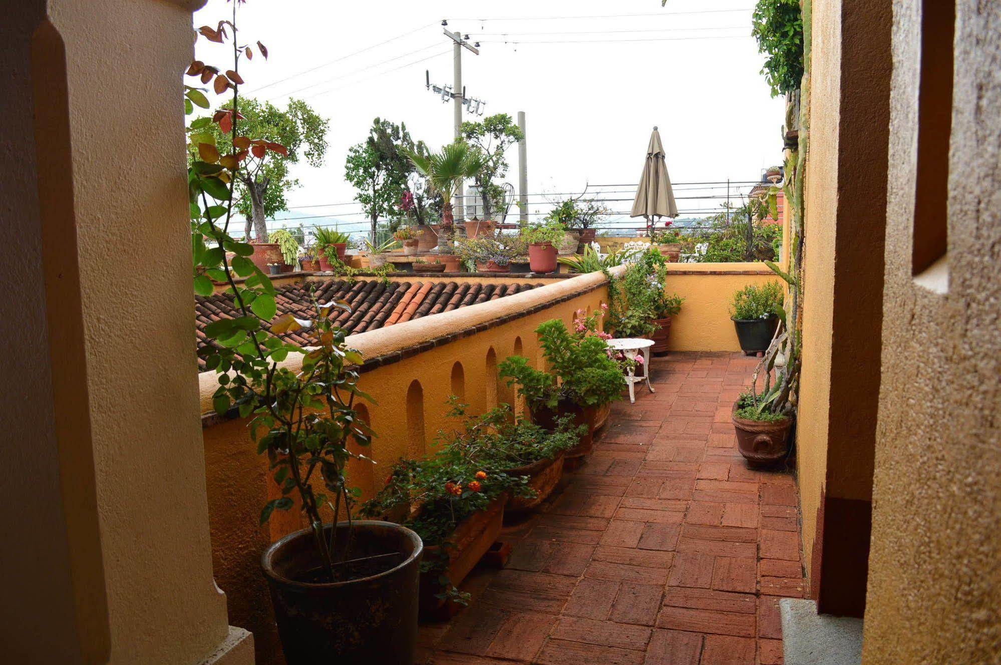 Hotel Azucenas Oaxaca Extérieur photo