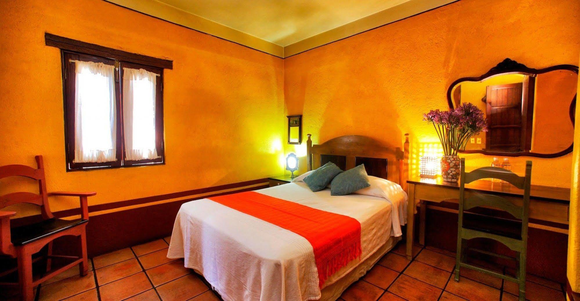 Hotel Azucenas Oaxaca Extérieur photo